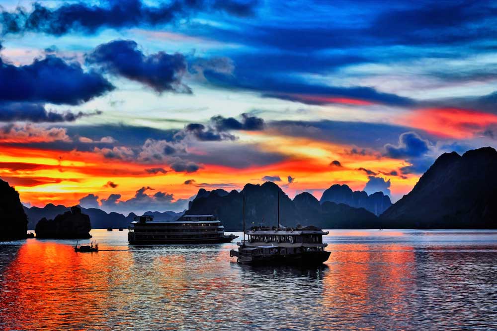 Ha Long Bay 10