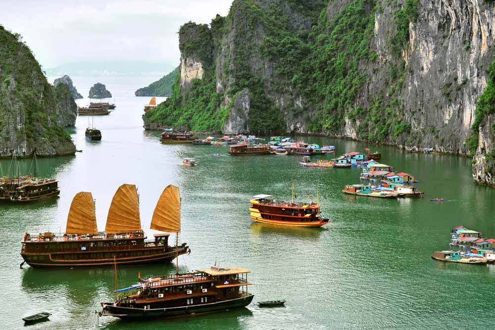 Ha Long Bay 8